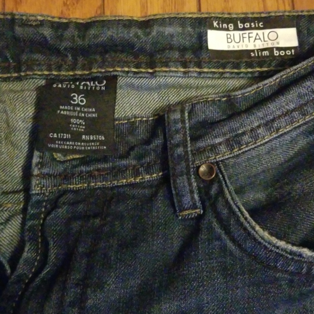 Slim boot jeans